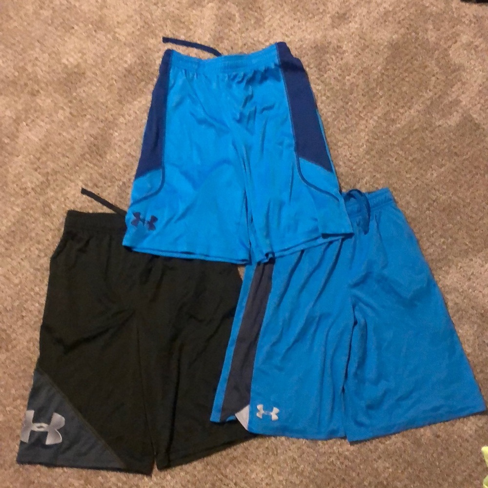 3 youth large under armour athletic shorts